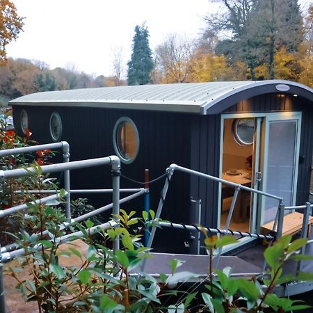 Lady Florence, Maidstone A Unique River Boat With Castle Viewsアパートメント エクステリア 写真